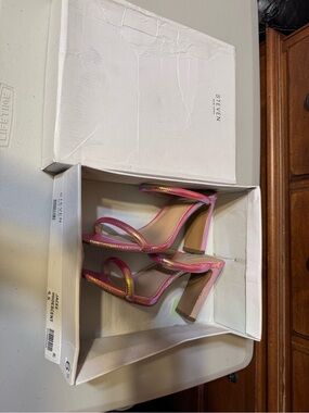 STEVEN New York Women's jade Iridescent Heels Size 6.5